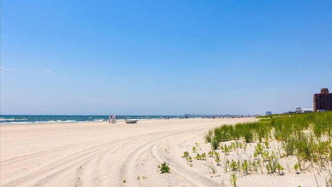 Building Photo - 27 S Oakland Ave