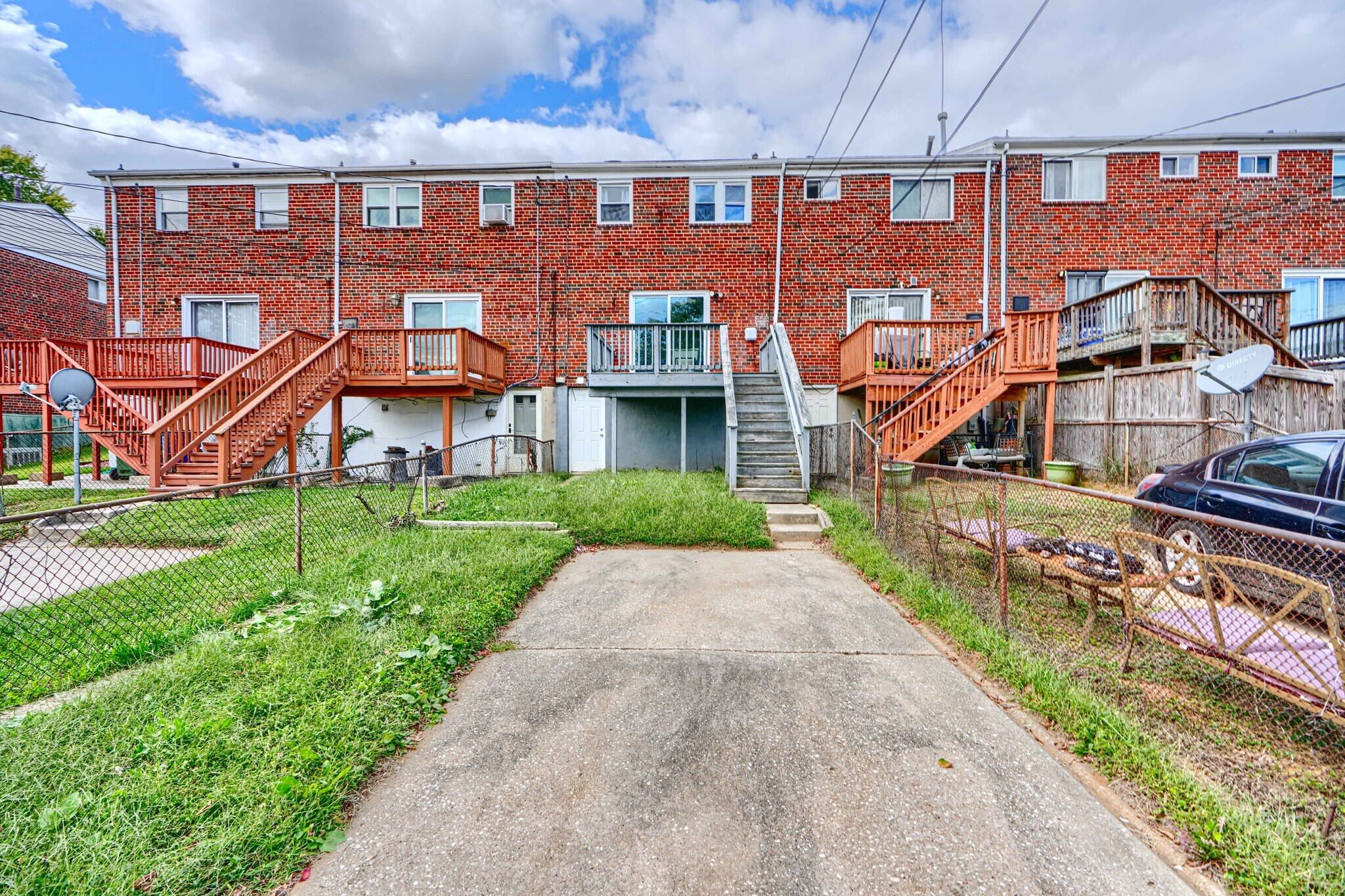 Building Photo - 631 Charraway Rd