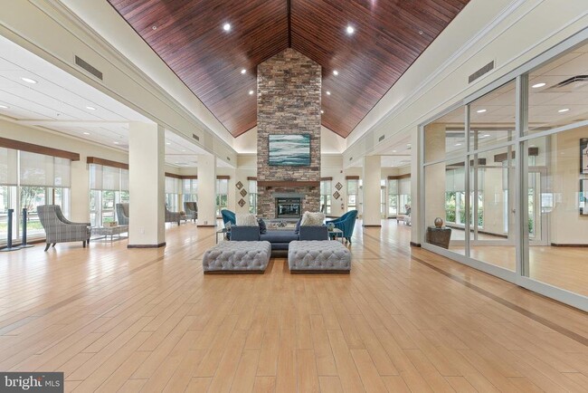 Building Photo - 705 Pine Drift Dr