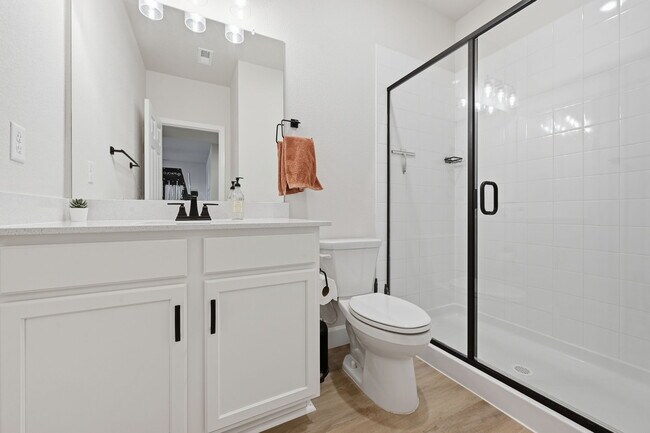 Building Photo - 5765 Mammoth Ln