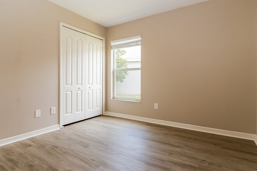 Building Photo - 18134 Leafwood Cir