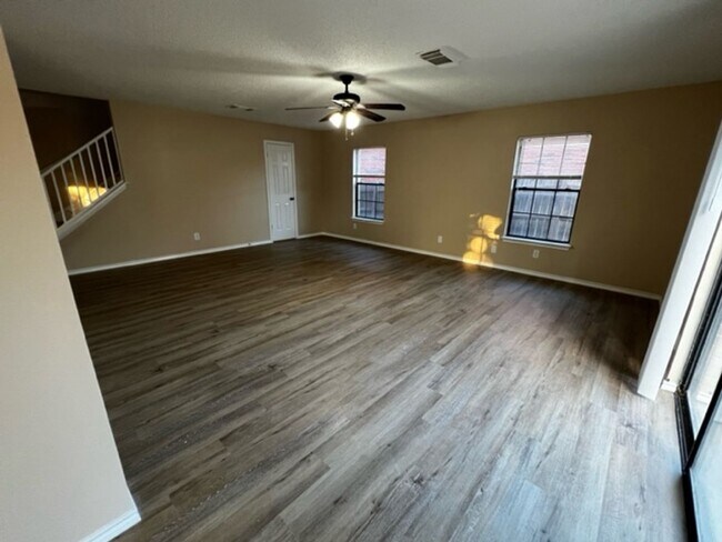 Building Photo - 7714 Red River Bay