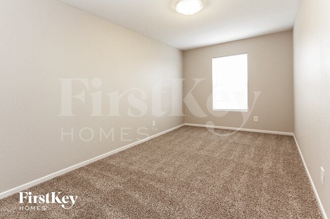 Building Photo - 8715 Hosta Way