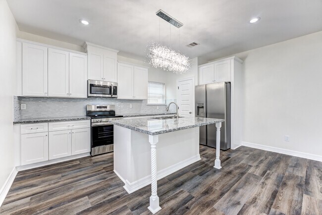 Building Photo - 410 N 4th St