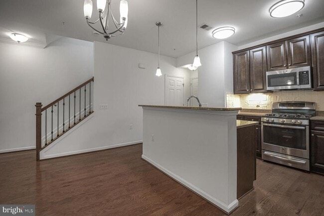 Building Photo - 629 Diamondback Dr
