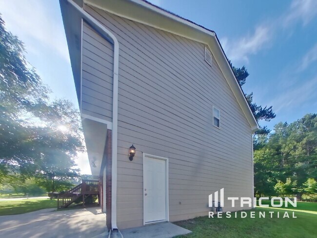 Building Photo - 3015 Brass Dr