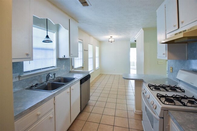 Building Photo - 109 Mountain Laurel Rd