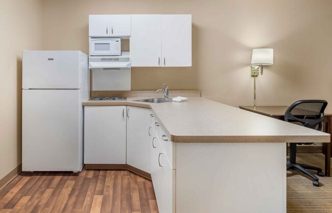 Building Photo - Furnished Studio-Chicago - Lisle