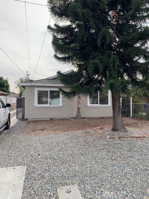 Primary Photo - 6552 Walt St
