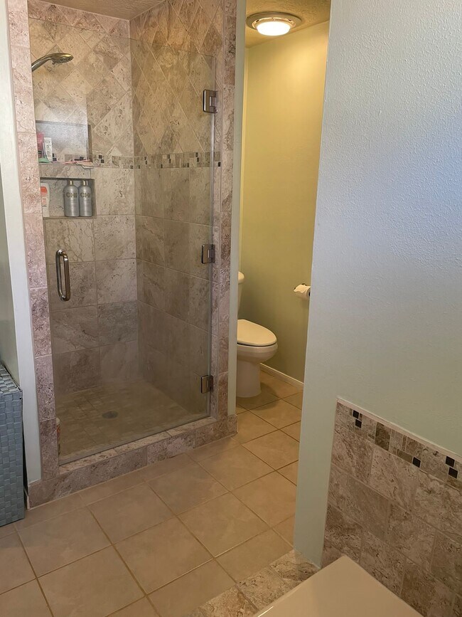 Building Photo - 14227 Sandfield Dr