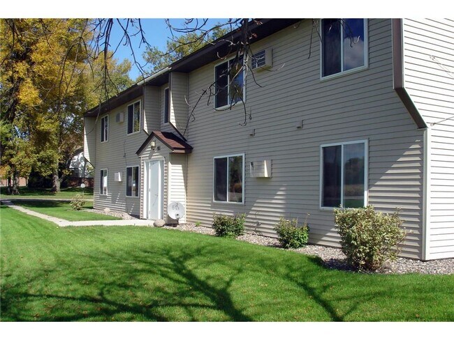 Primary Photo - 911 Lakeview St
