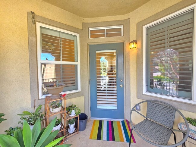 Building Photo - Beautiful Upgraded 2 Bedroom 2 Bathroom Townhouse in Gated Community – Santa Clarita