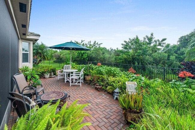 Building Photo - 12170 SW Bennington Cir