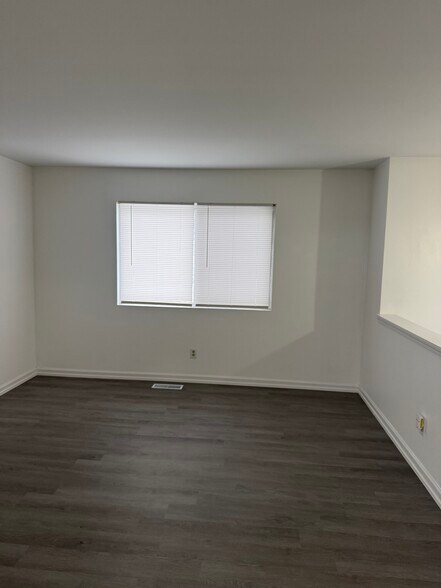 Building Photo - 122 Jeffrey St