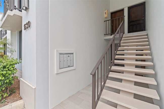 Building Photo - 1630 S Ocean Ln