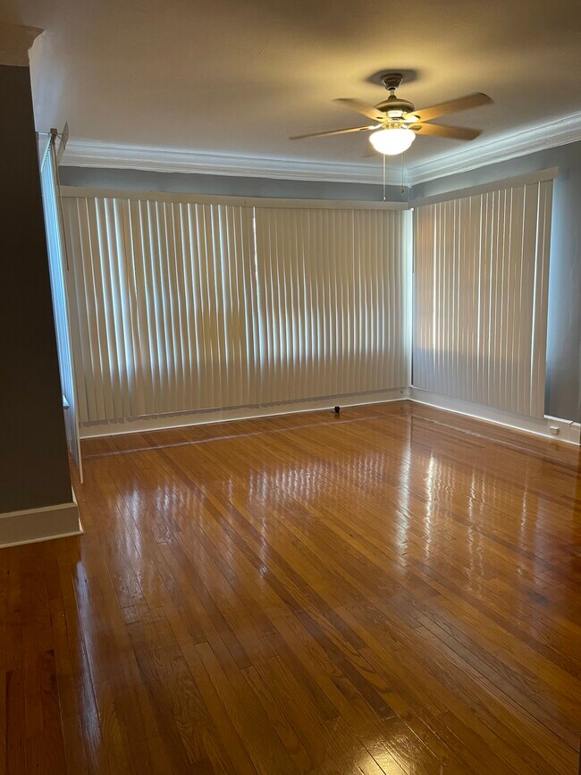 Building Photo - 8040 S Evans Ave