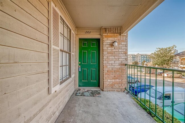 Building Photo - 14600 Fonmeadow Dr