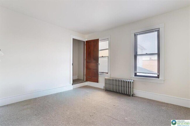 Building Photo - 193 S 4th St