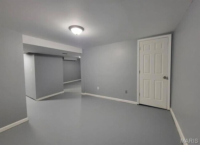 Building Photo - Ranch-style three-bedroom