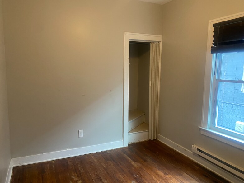 Building Photo - 15521 Log Cabin St