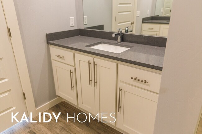 Building Photo - 512 Remington Ave