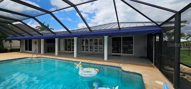 Building Photo - 2871 Coral Way