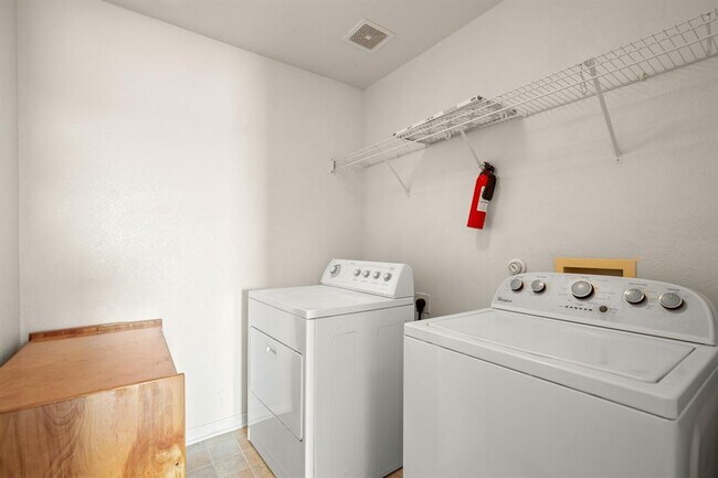 Building Photo - 12028 Plains Valley Dr