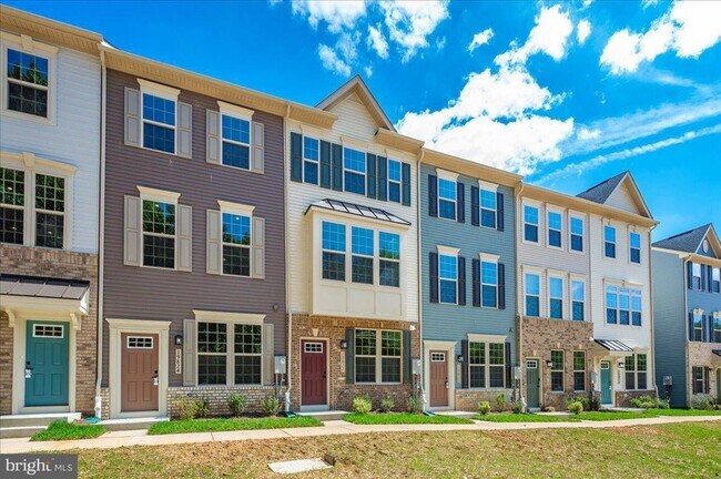 Building Photo - 19822 Habitat Ter