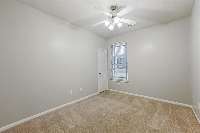 Building Photo - 24503 Jocelyn Park Ct