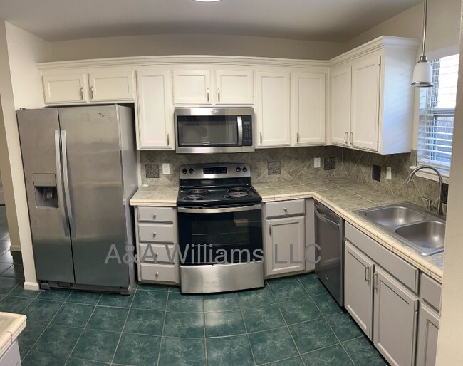 Building Photo - 16128 Monica Dr