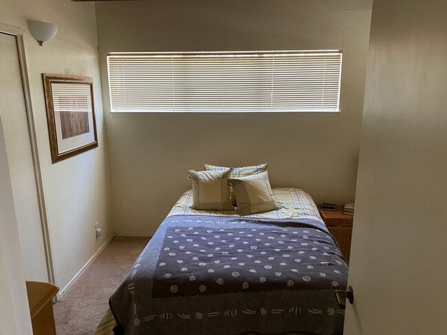 Building Photo - Seasonal Furnished or Long Term rental