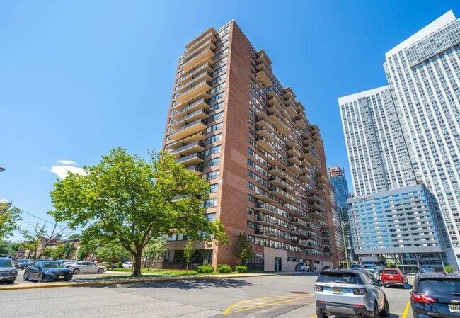 Building Photo - 280 Marin Blvd