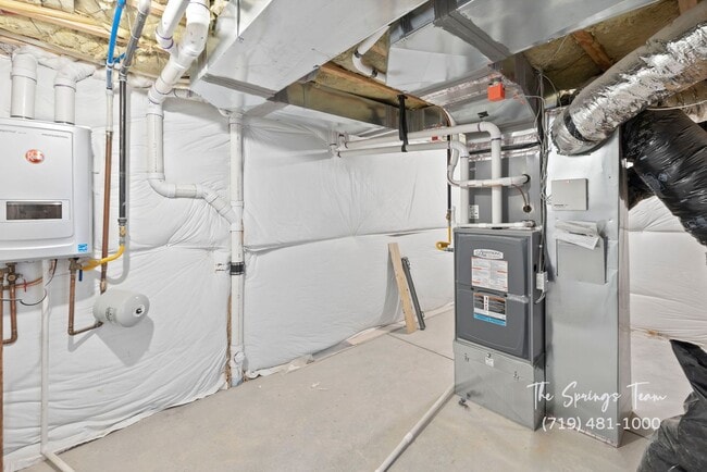 Building Photo - Luxury 5-Bedroom Home in the Award-Winning...