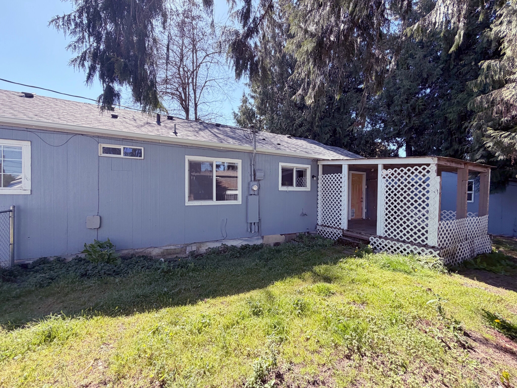 Building Photo - 1311 S 3rd Ave