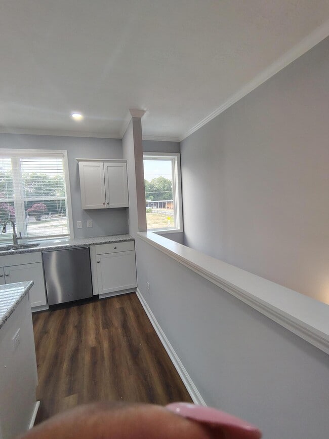 Building Photo - 1061B Pinecrest Ave NW