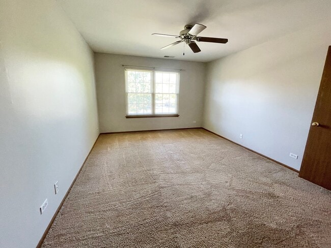 Building Photo - 636 Stone Brook Ct