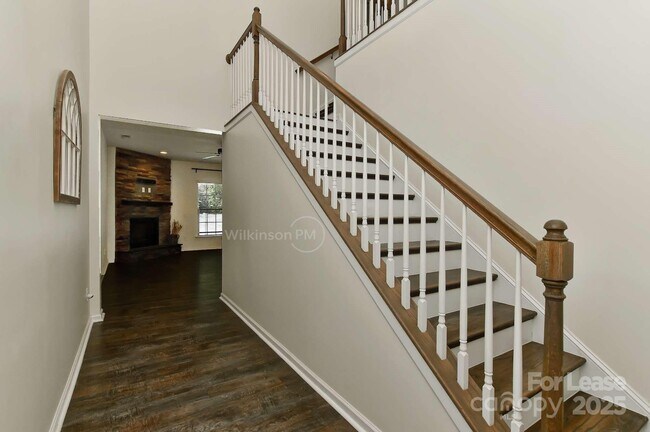 Building Photo - 3161 Hartson Pointe Dr