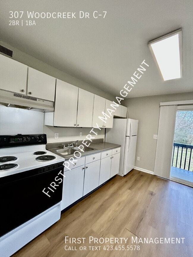 Building Photo - 307 Woodcreek Rd