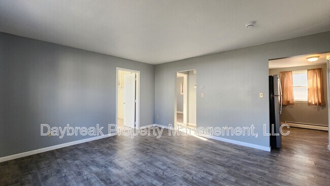 Building Photo - 811 7th Ave N