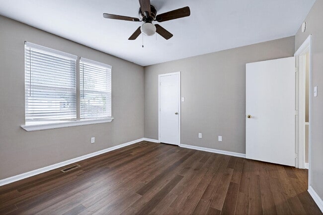 Building Photo - 228 Waldo St