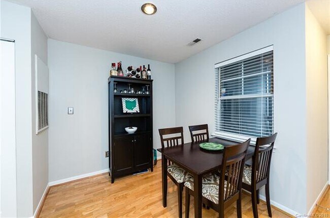 Building Photo - 525 Olmsted Park Plz