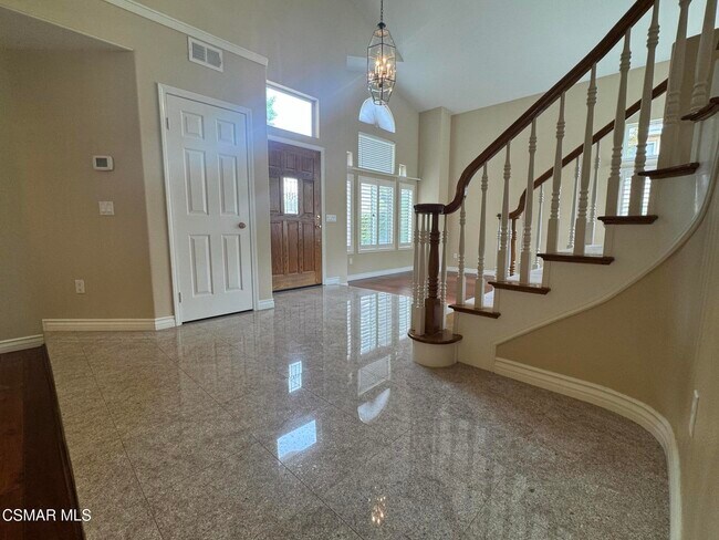 Building Photo - 318 Hornblend Ct