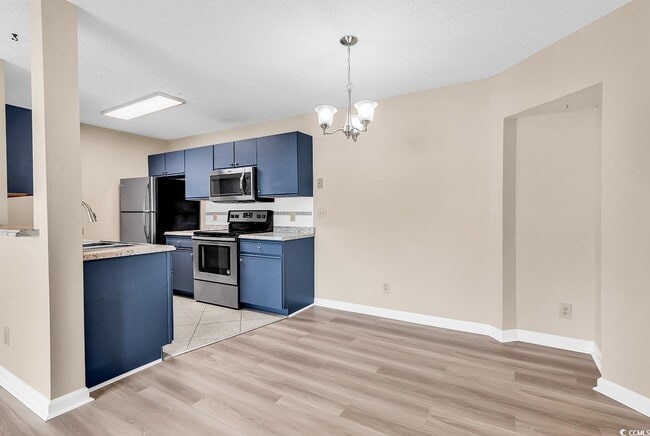 Building Photo - 8796 Chandler Dr