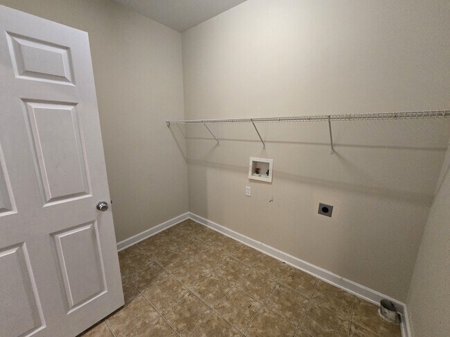 Building Photo - 4333 Flintlock Ln