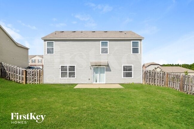 Building Photo - 210 Oakwell St