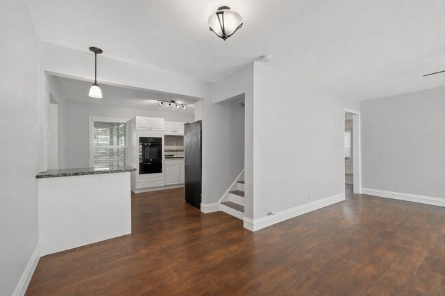Building Photo - 3823 Florinda St