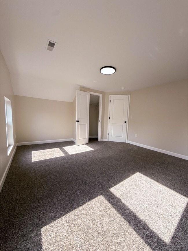 Building Photo - Fully Remodeled 3-Bedroom Home for Rent in Columbus – Modern Upgrades & Spacious Living | $1,640/mo