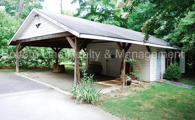 Building Photo - 2 bedroom apartment for rent in a great location