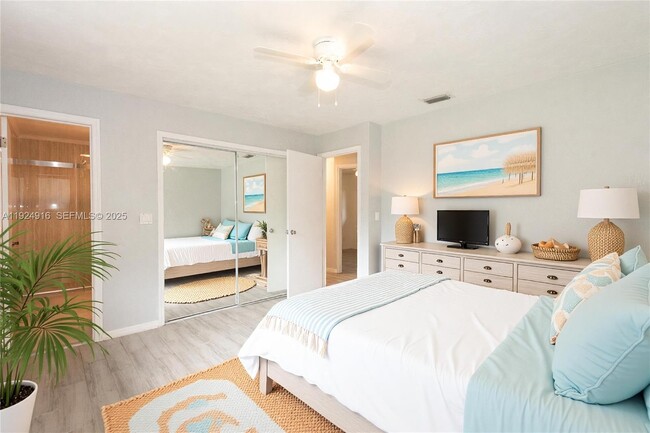 Building Photo - 168 Westwood Dr