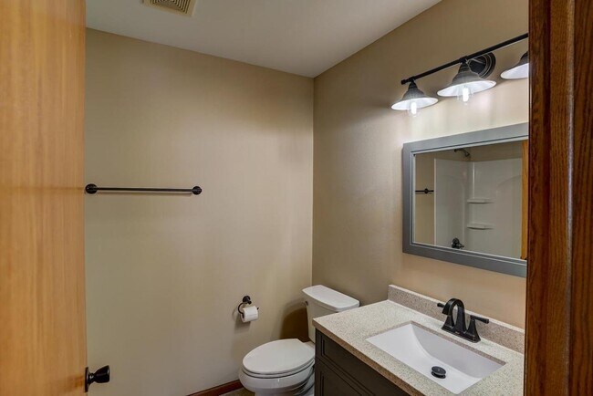 Building Photo - 3601 Basalt Ln